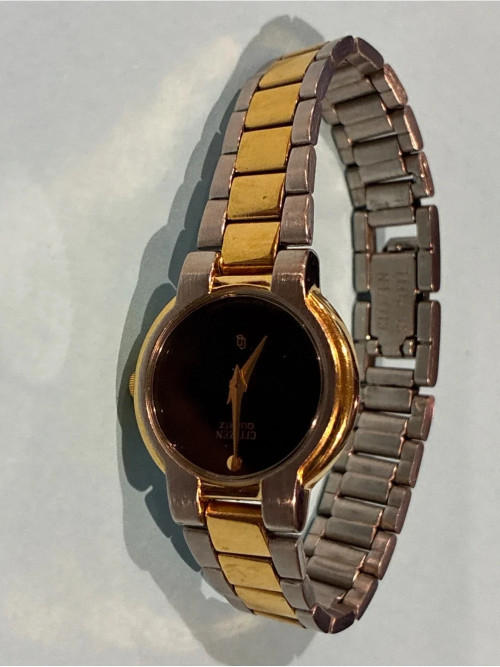 Citizen vintage women