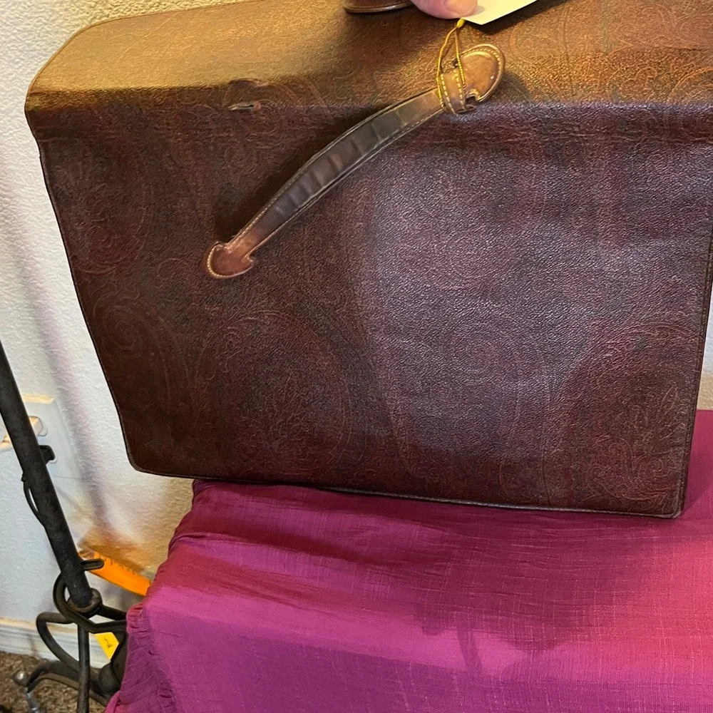 Etro Milano needs cobblers