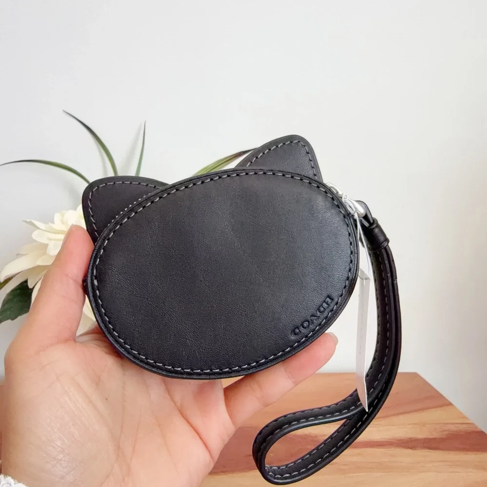 Coach nwt cat