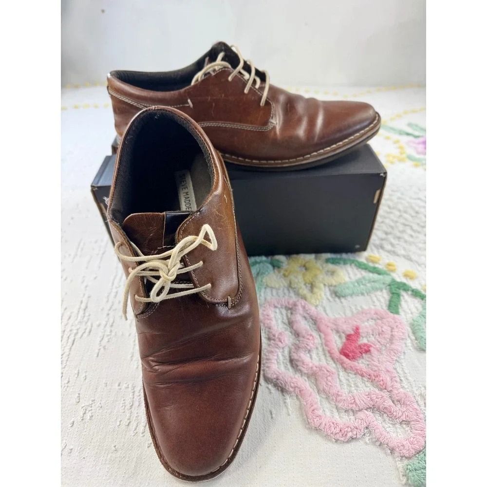 Steve Madden command attention