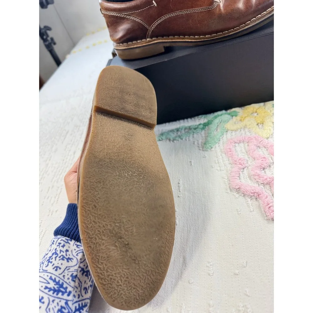 Steve Madden command attention
