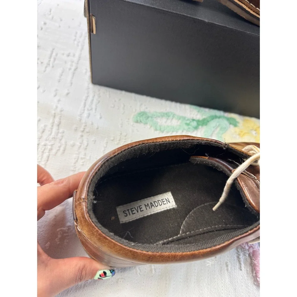Steve Madden command attention
