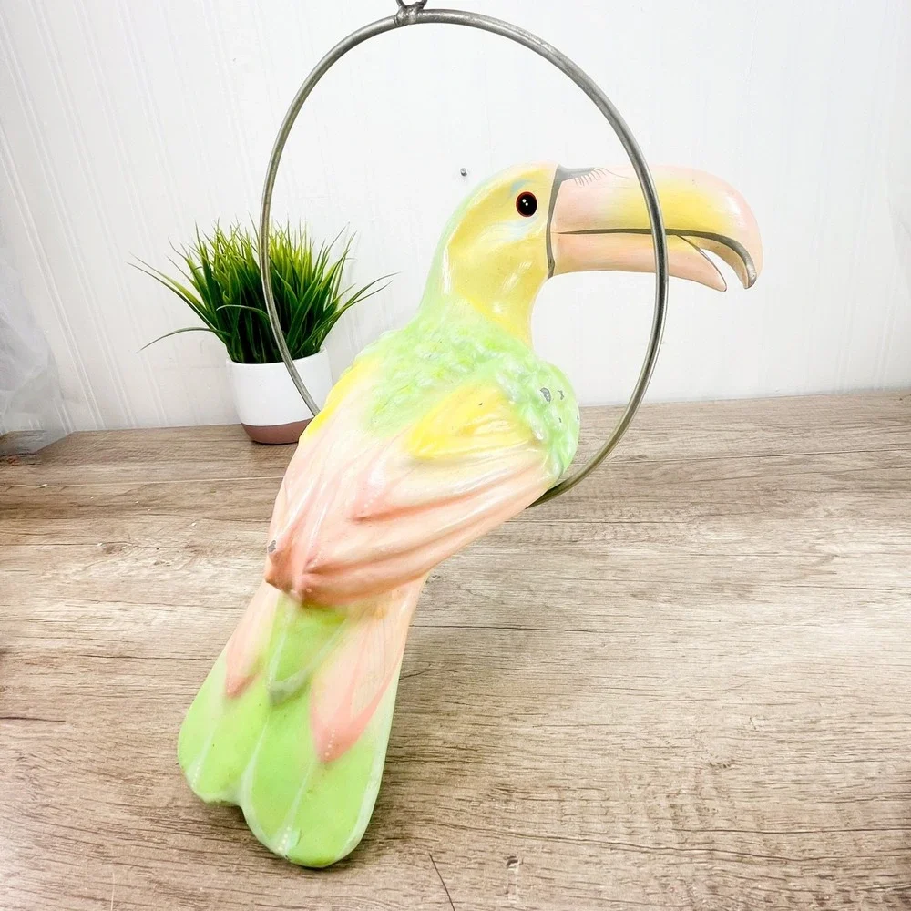 VTG Toucan‎ Parrot Hand-Painted Signed Sculpture Paper Mache Bustamante Style