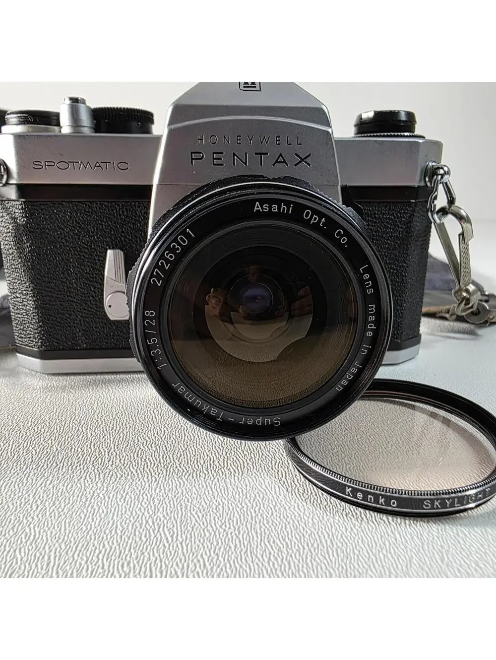 Pentax Spotmatic 35mm SLR with Super Takumar 28mm f/3.5 Lens Clean Works