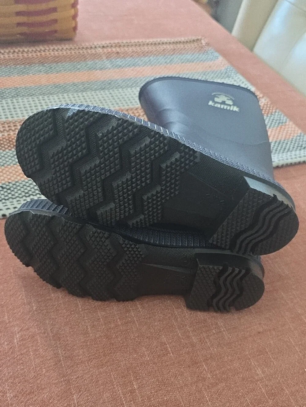 Kamik durable rubber