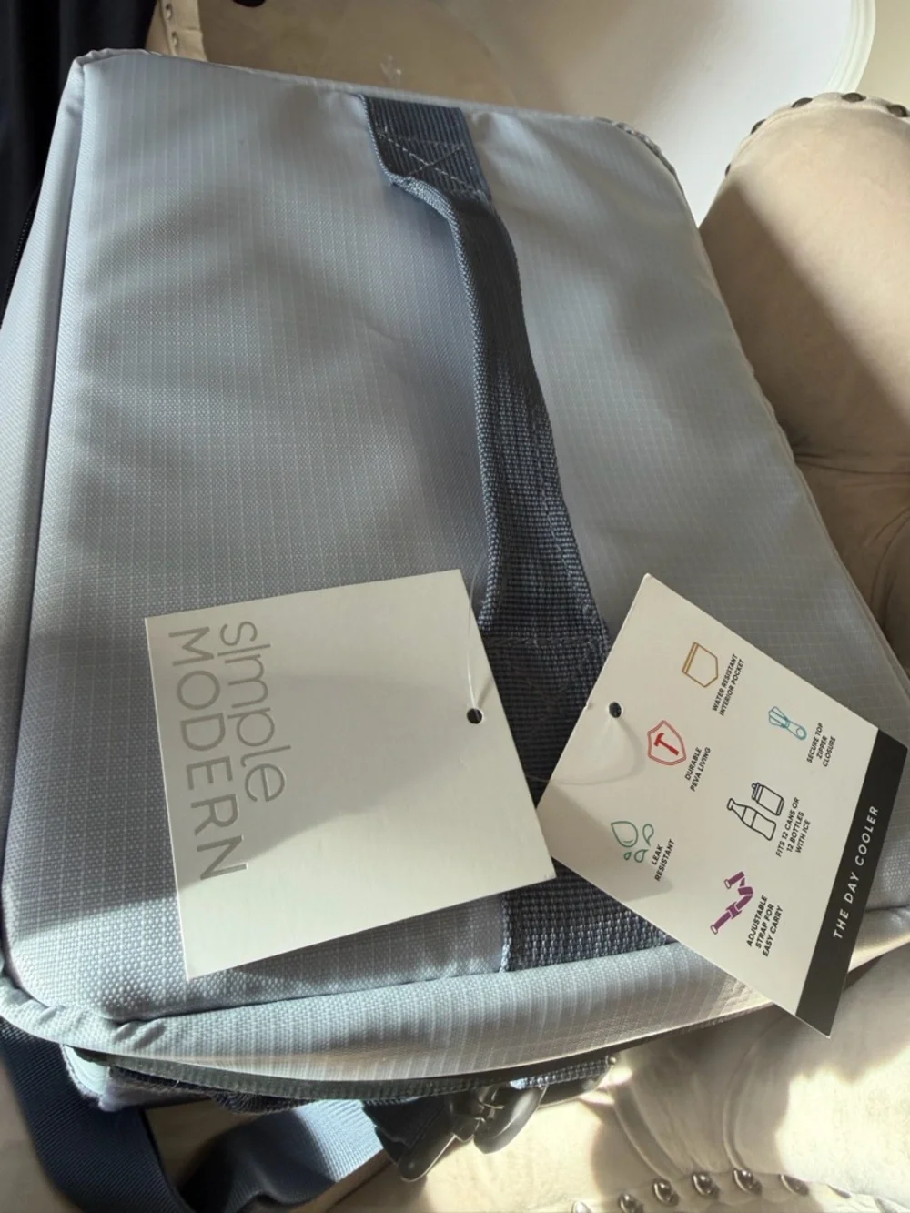 Simple‎ Modern Day Cooler Polyester ice chest