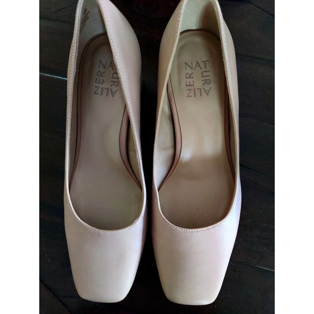 Naturalizer karina square