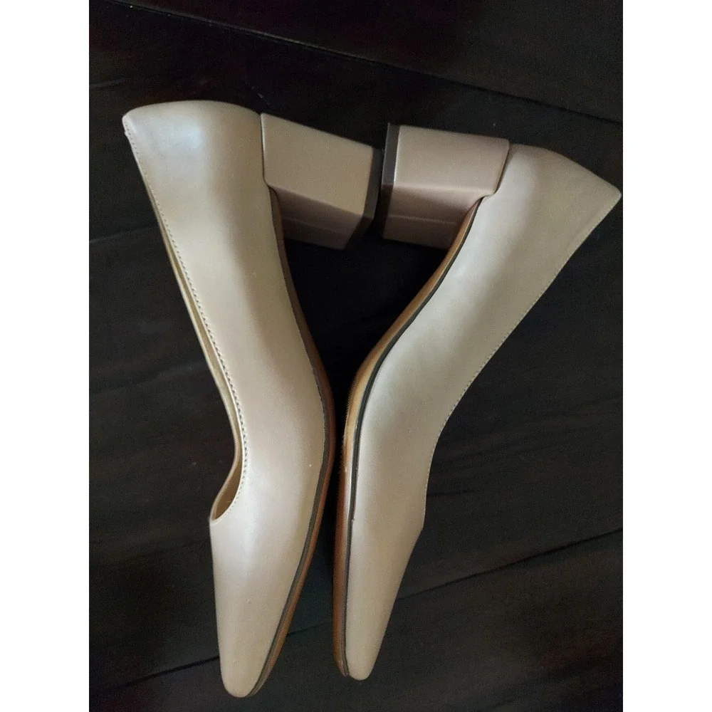 Naturalizer karina square