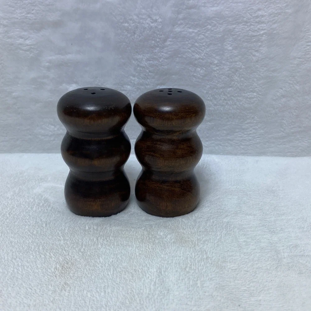 Vintage Wood Salt and Pepper‎ Shakers Hourglass Farmhouse Kitchen Decor