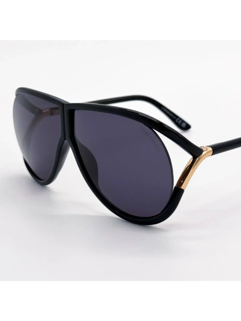 New Tom Ford Axel TF1197 01A Black Shield Unisex Sunglasses Authentic