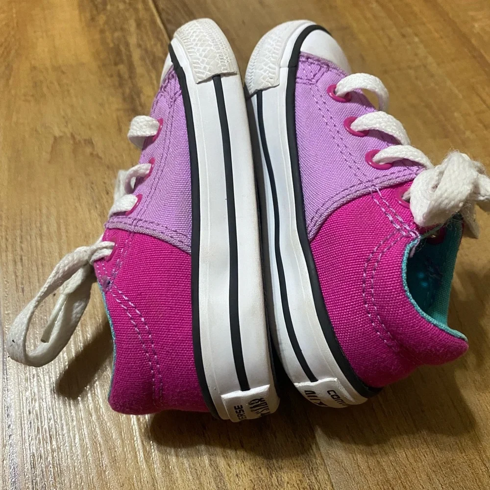 Converse stylish purple
