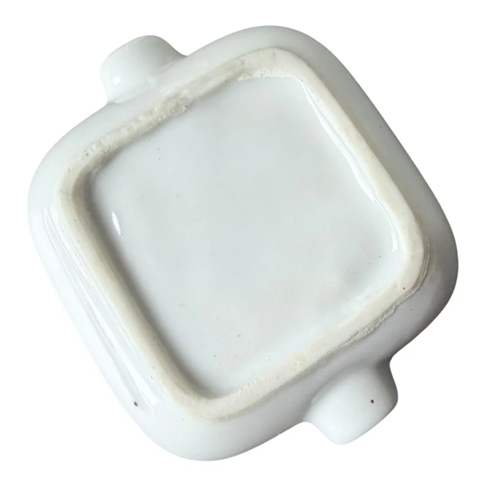 Unbranded vintage porcelain