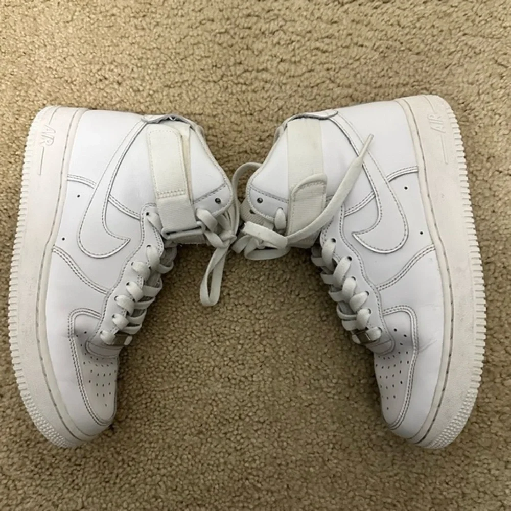 Nike Air Force 1 High '07 Men's Hightop Sneakers Shoe Size 7.5 VGUC‎