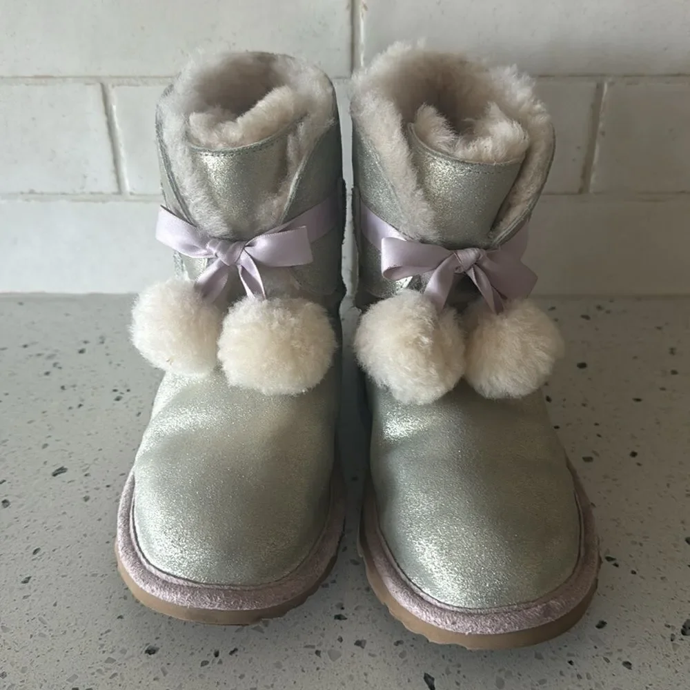 UGG gita pom
