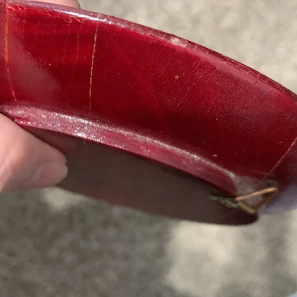 N/A deep red