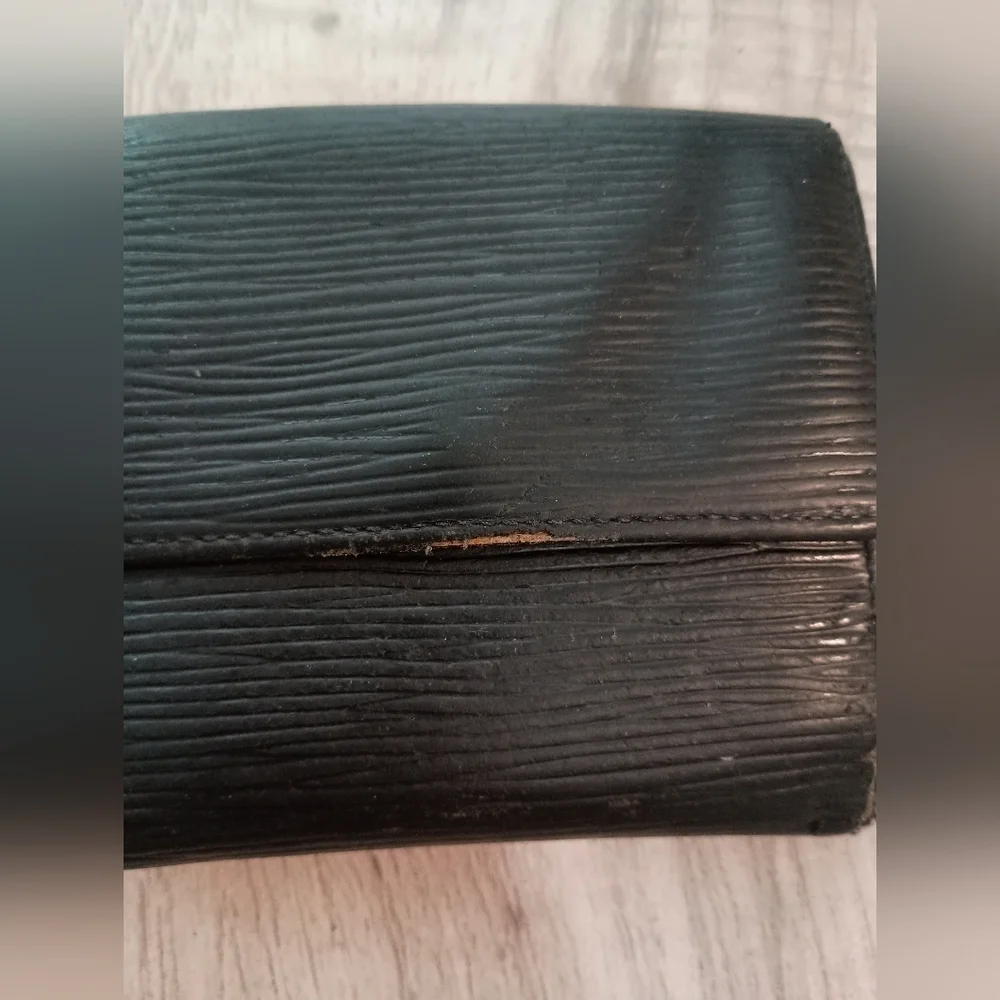 LOUIS VUITTON Epi Leather BLACK Buttoned Trifold Wallet