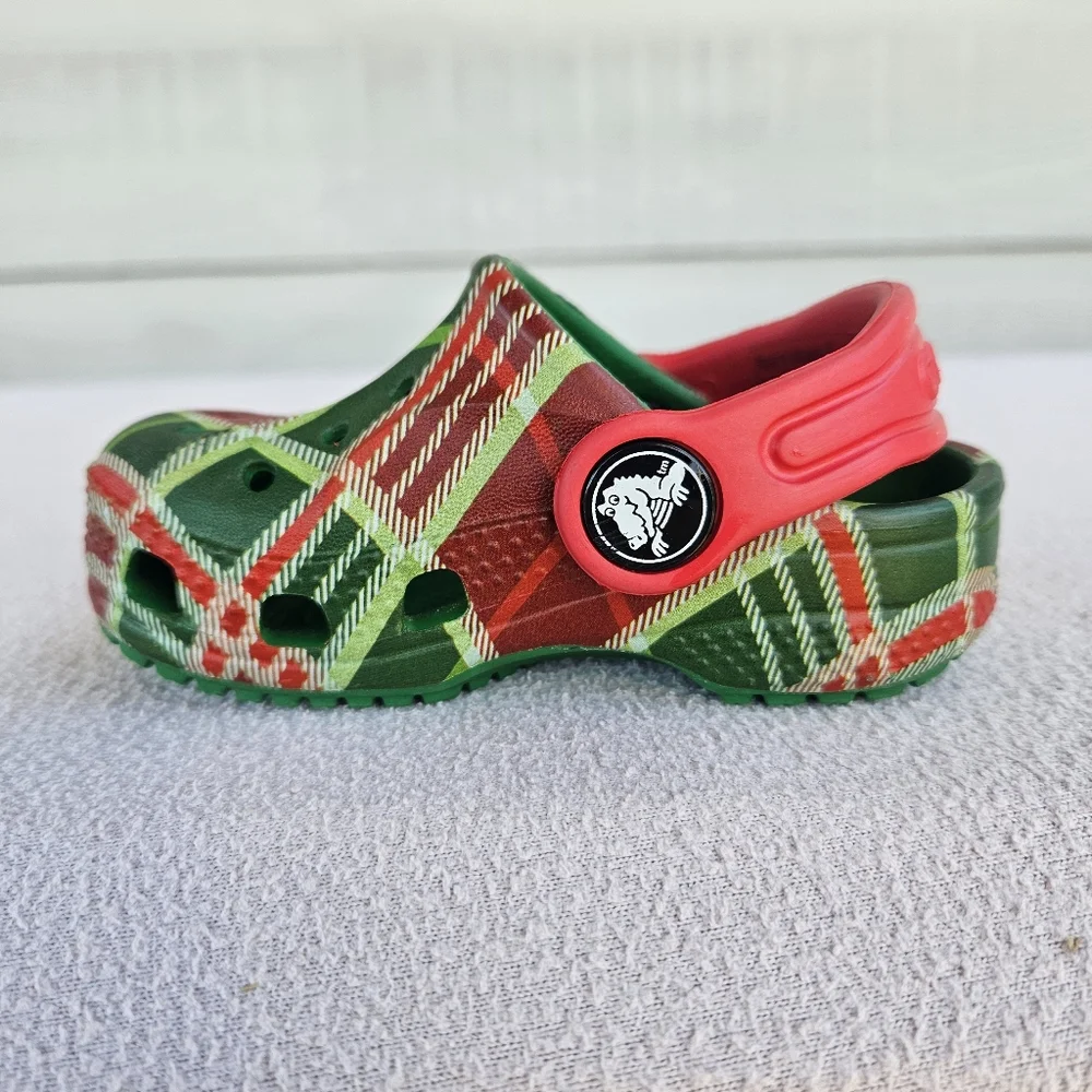 CROCS baya holiday