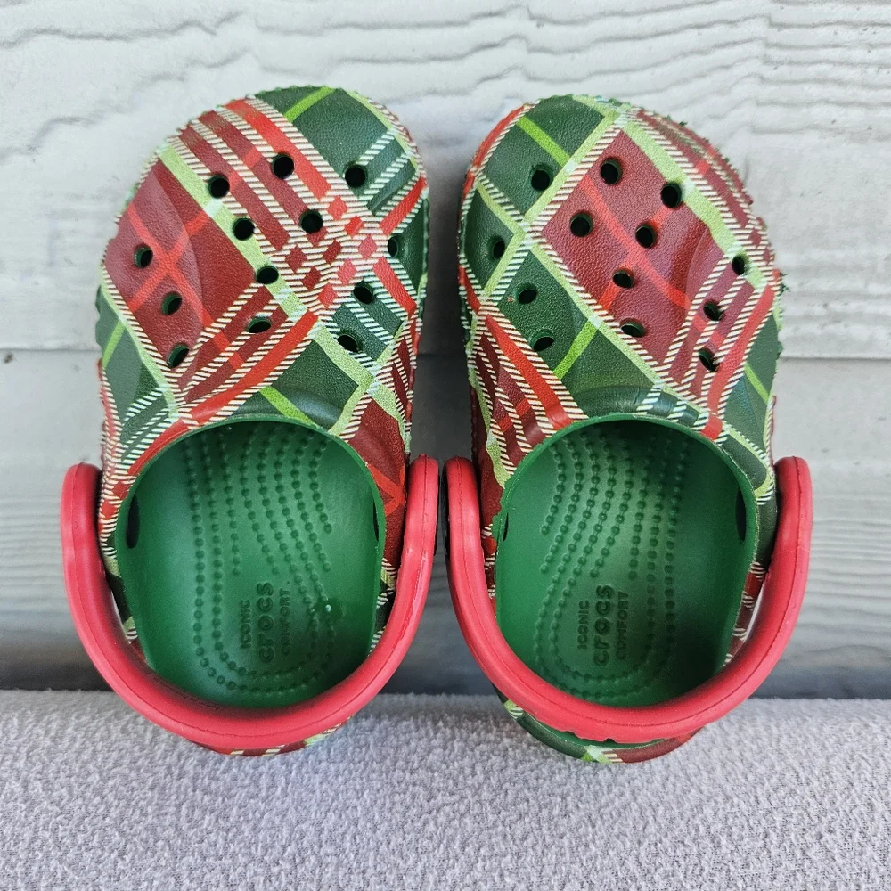 CROCS baya holiday