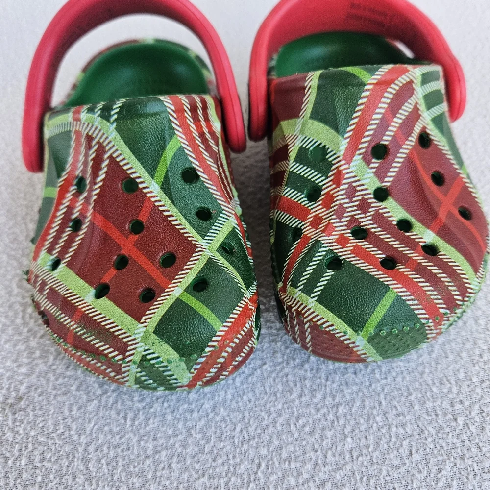 CROCS baya holiday