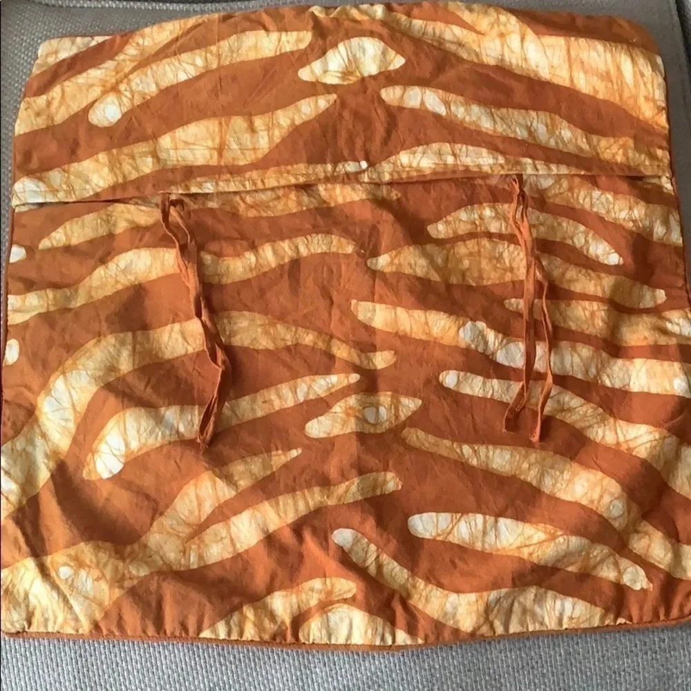 N/A orange tie