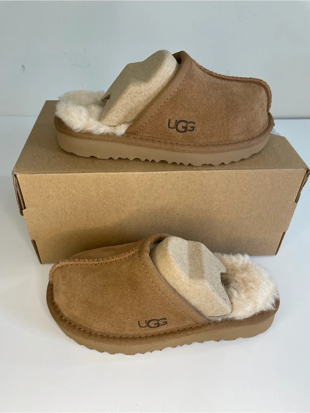 UGG ⚜️ nwt