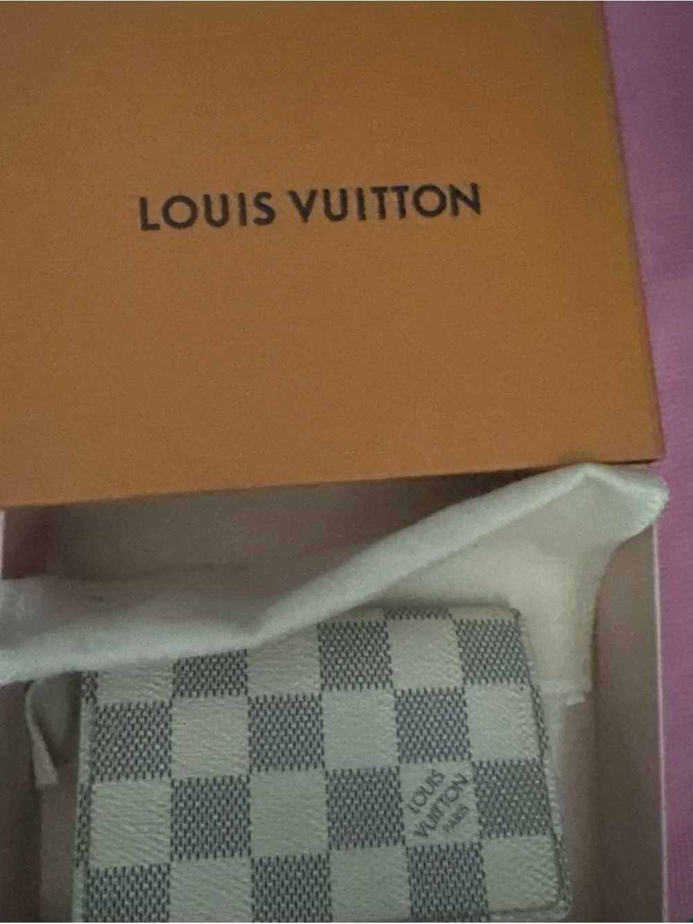 Louis Vuitton damier pattern