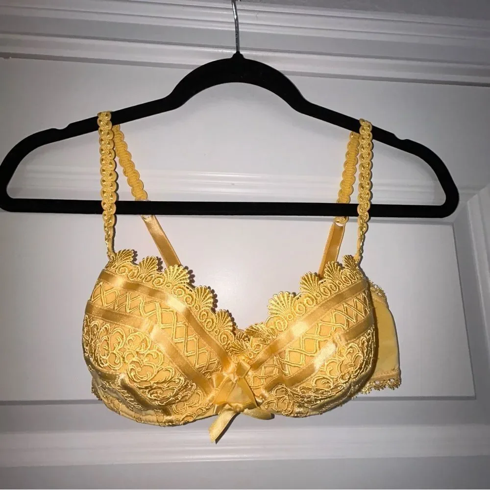 Ravage vintage lace