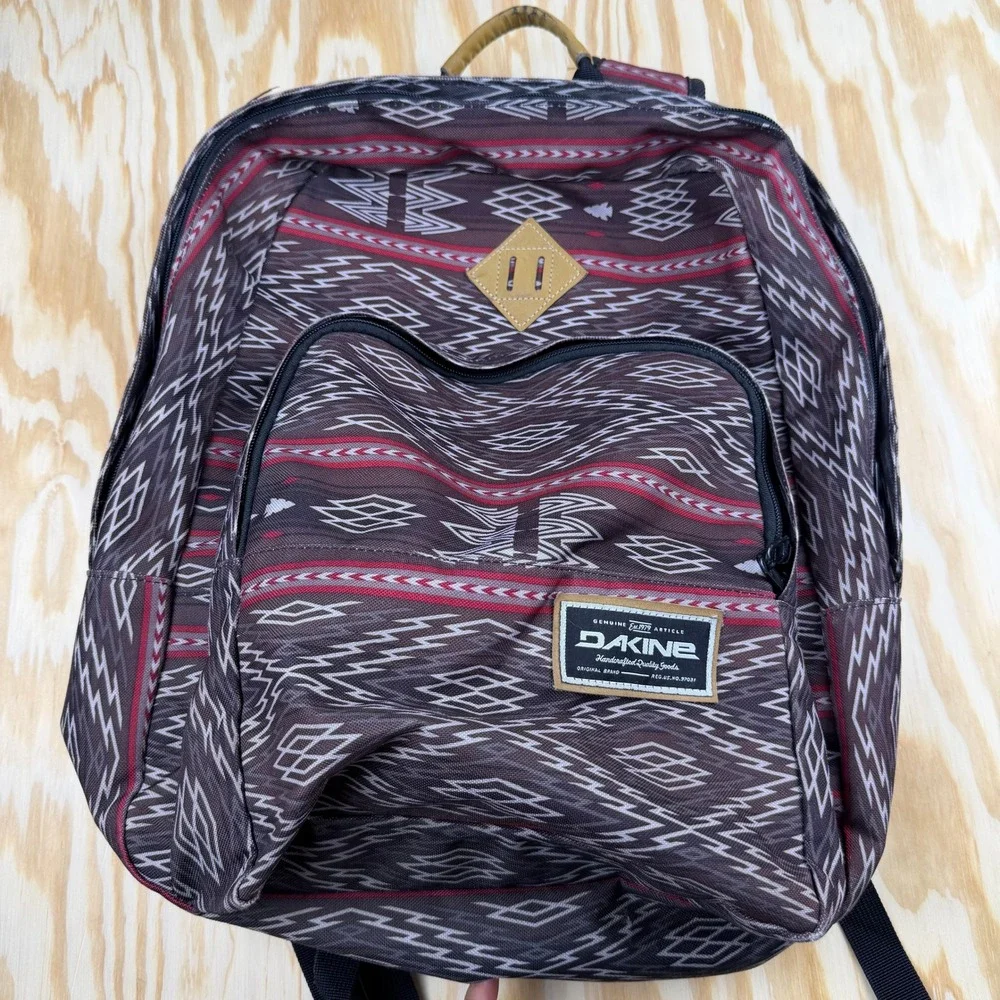 Dakine Southwestern Geometric Print Backpack Brown Red Laptop Sleeve 18in