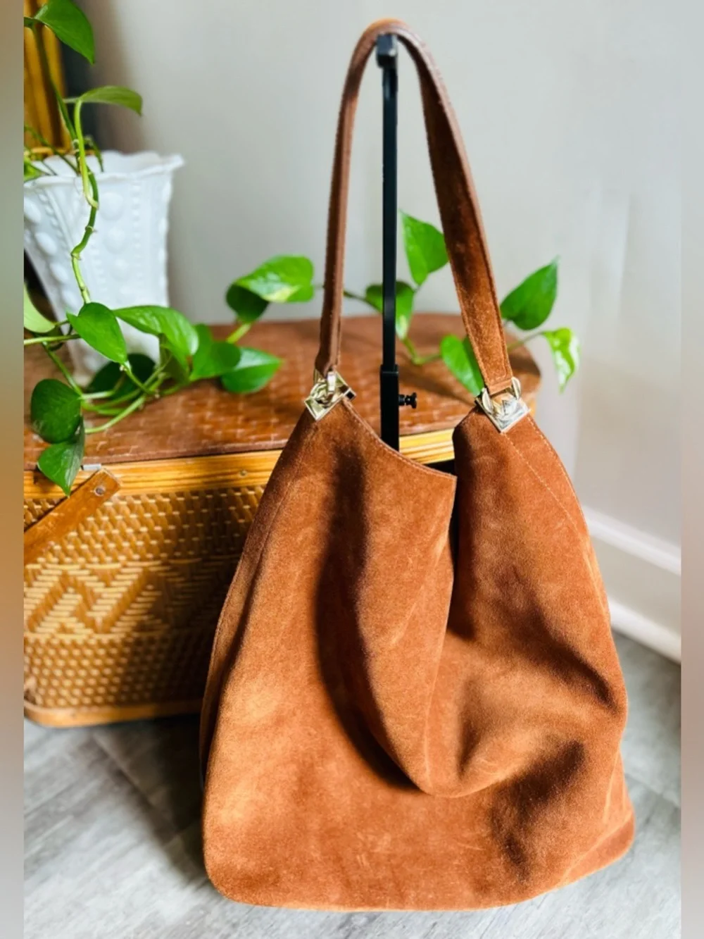 Furla minerva suede