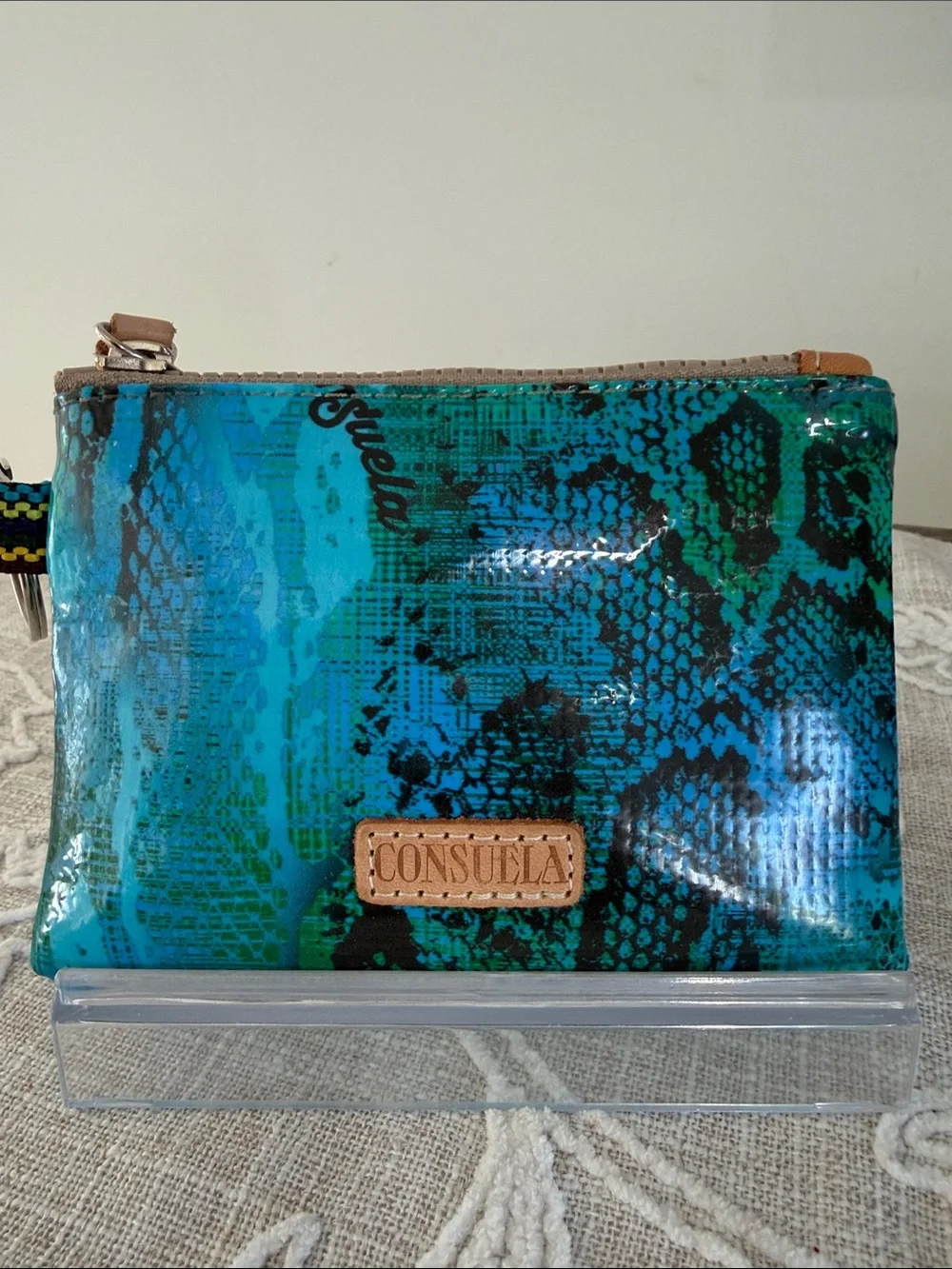 Consuela small zip
