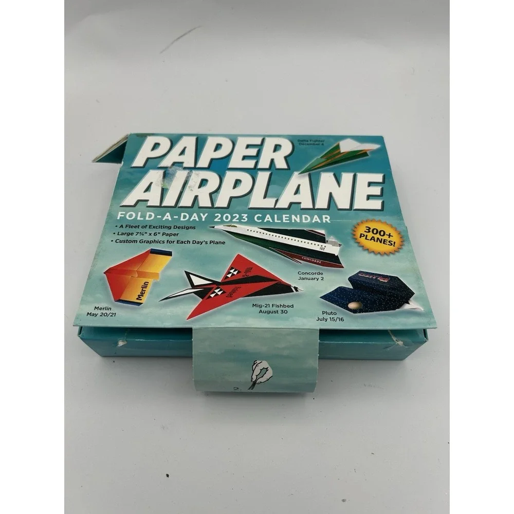 Paper Airplane-Fold-A-Day‎ 2023 Calendar Pilots Aviation