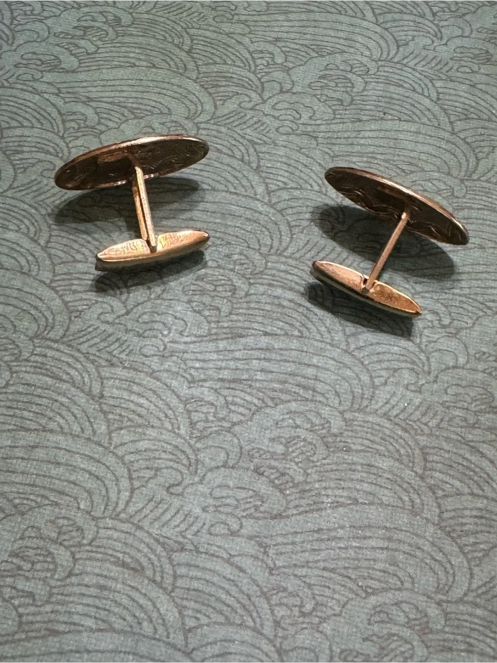 VINTAGE FLEUR DE LIS CUFF LINKS