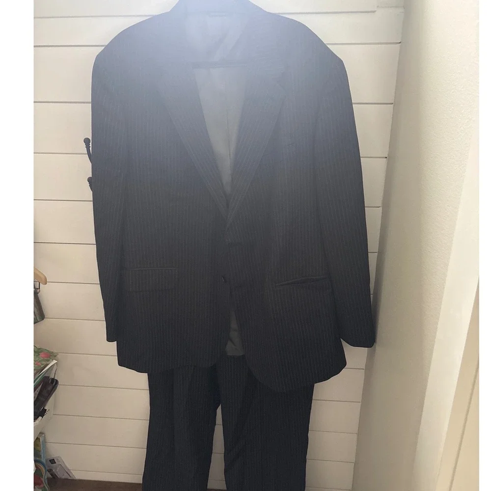 J. Ferrar Mens 2 Piece Suit 48R Black Pinstripe 100% Wool Blazer Trousers Set