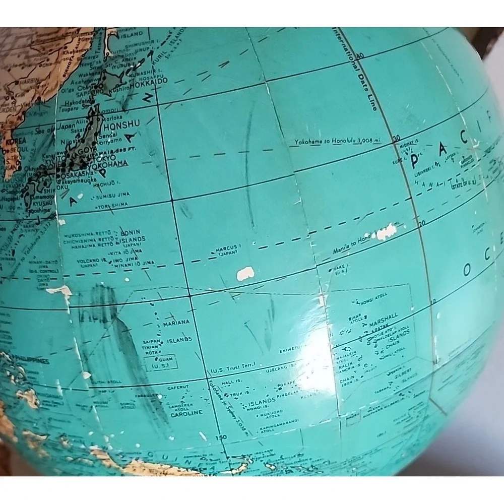 N/A vintage globe