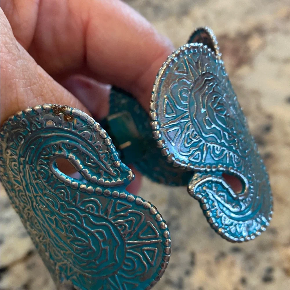 N/A elegant teal