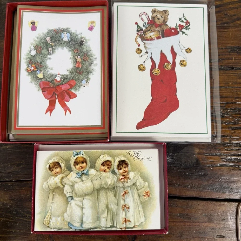 VNTG Lot of 32 Unused Assorted Christmas Greeting Cards / Envelopes  England USA