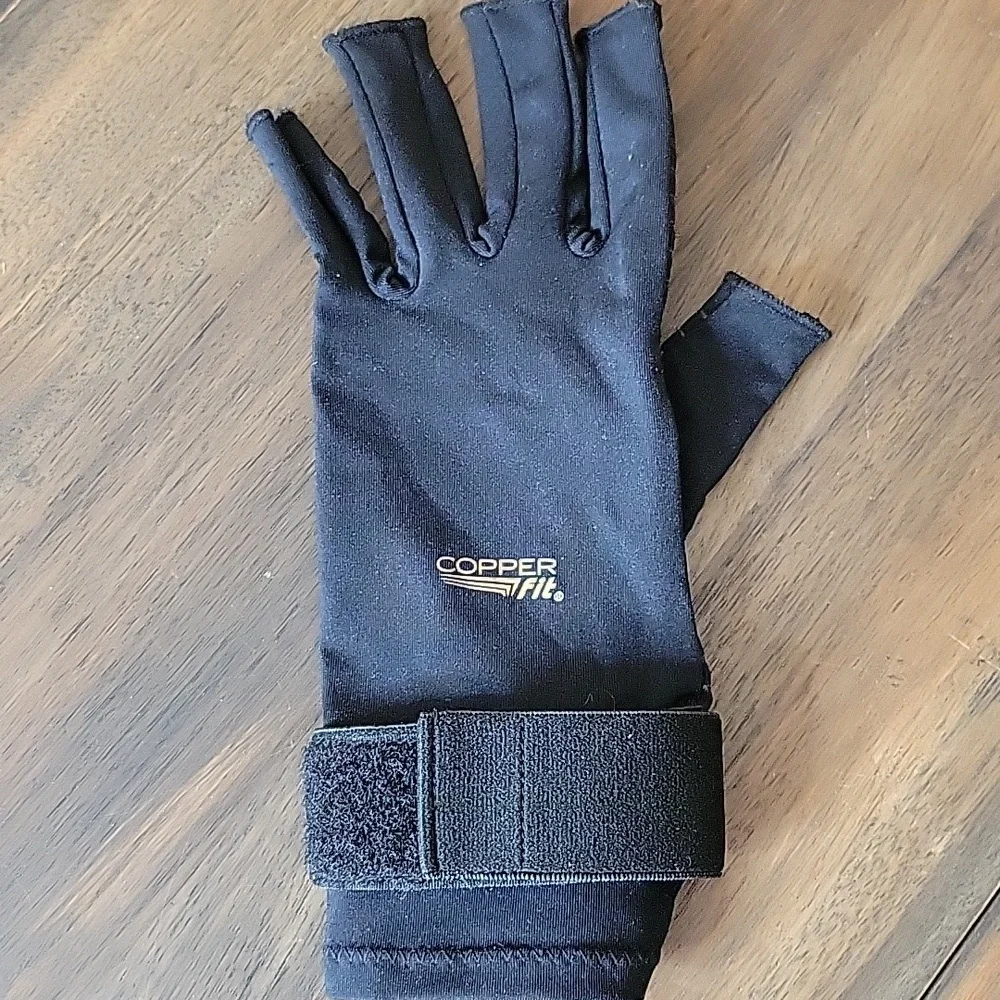 Copper Fit NWOT Women's Compression Golf Glove