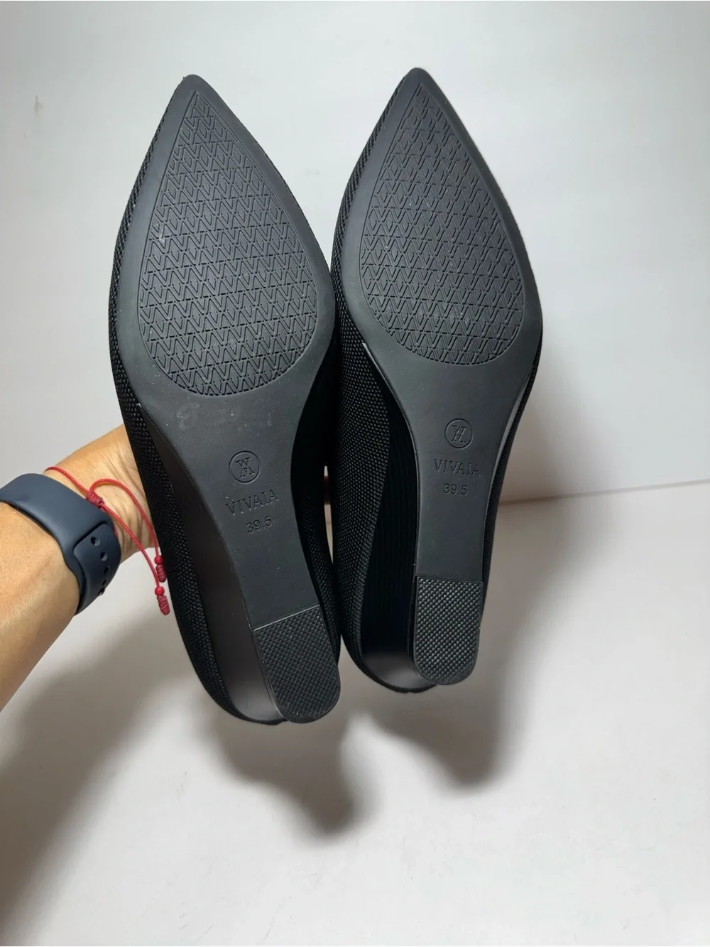 Vivaia pointed toe