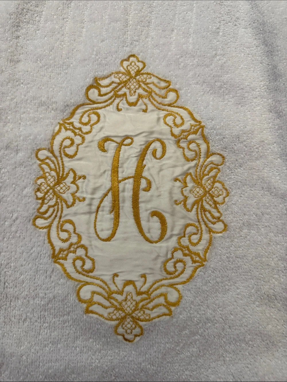 Vintage Mid Century Cannon White Gold H Crest Hollywood Regency Royale Towel