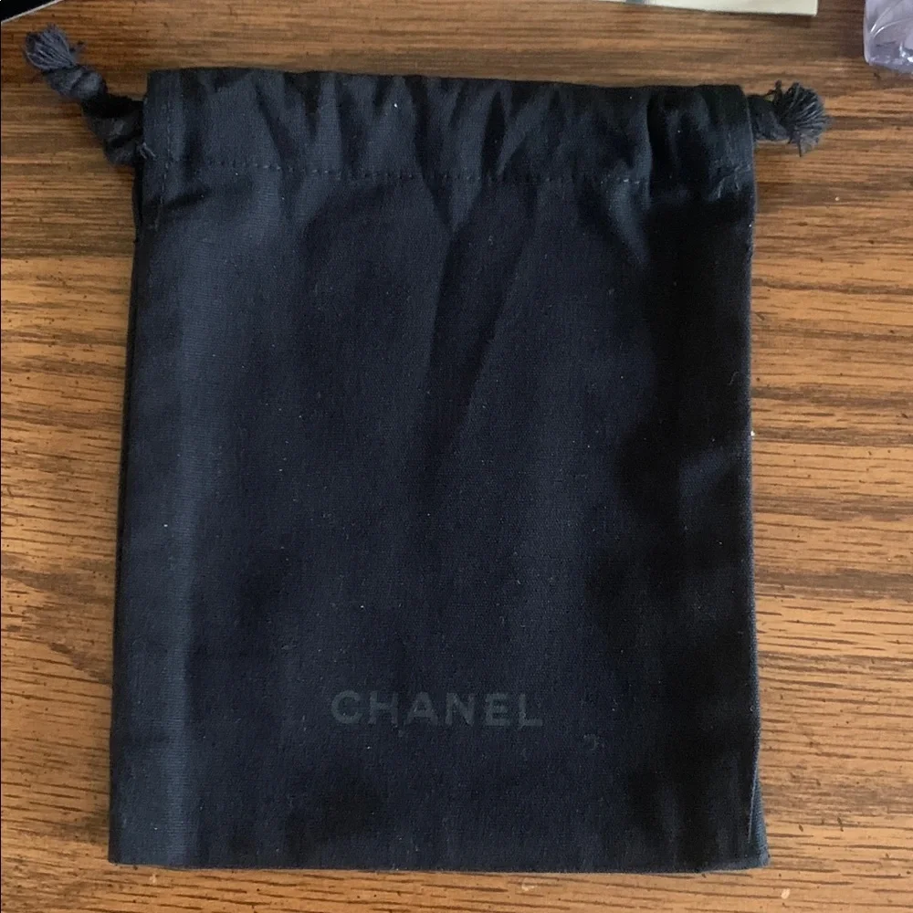 CHANEL new polish