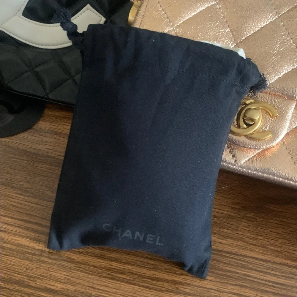 CHANEL new polish