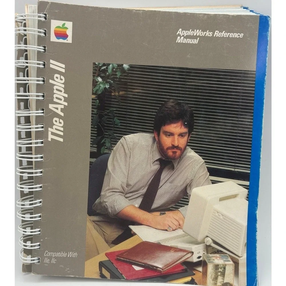 The Apple II AppleWorks Reference Manual Vintage 1983‎ Apple
