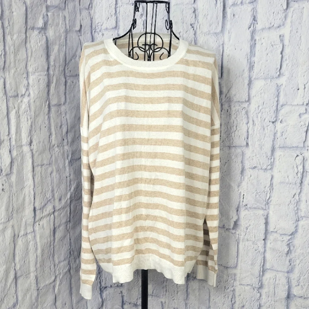 J. Crew Tan and Cream Crew Neck‎ Sweater