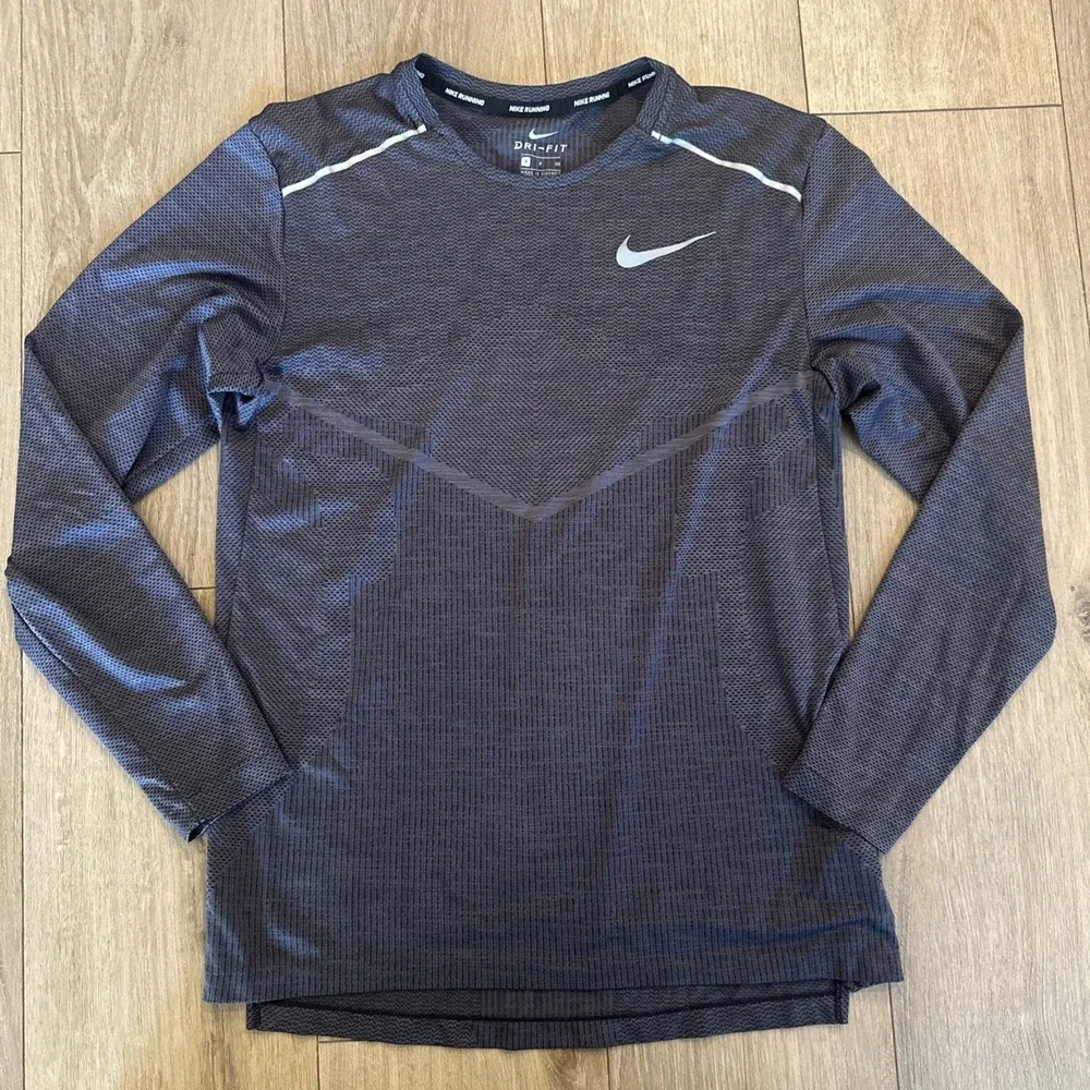 Nike Dri-Fit Tech Knit Running Men's Long Sleeve T-Shirt Training Gray Small
