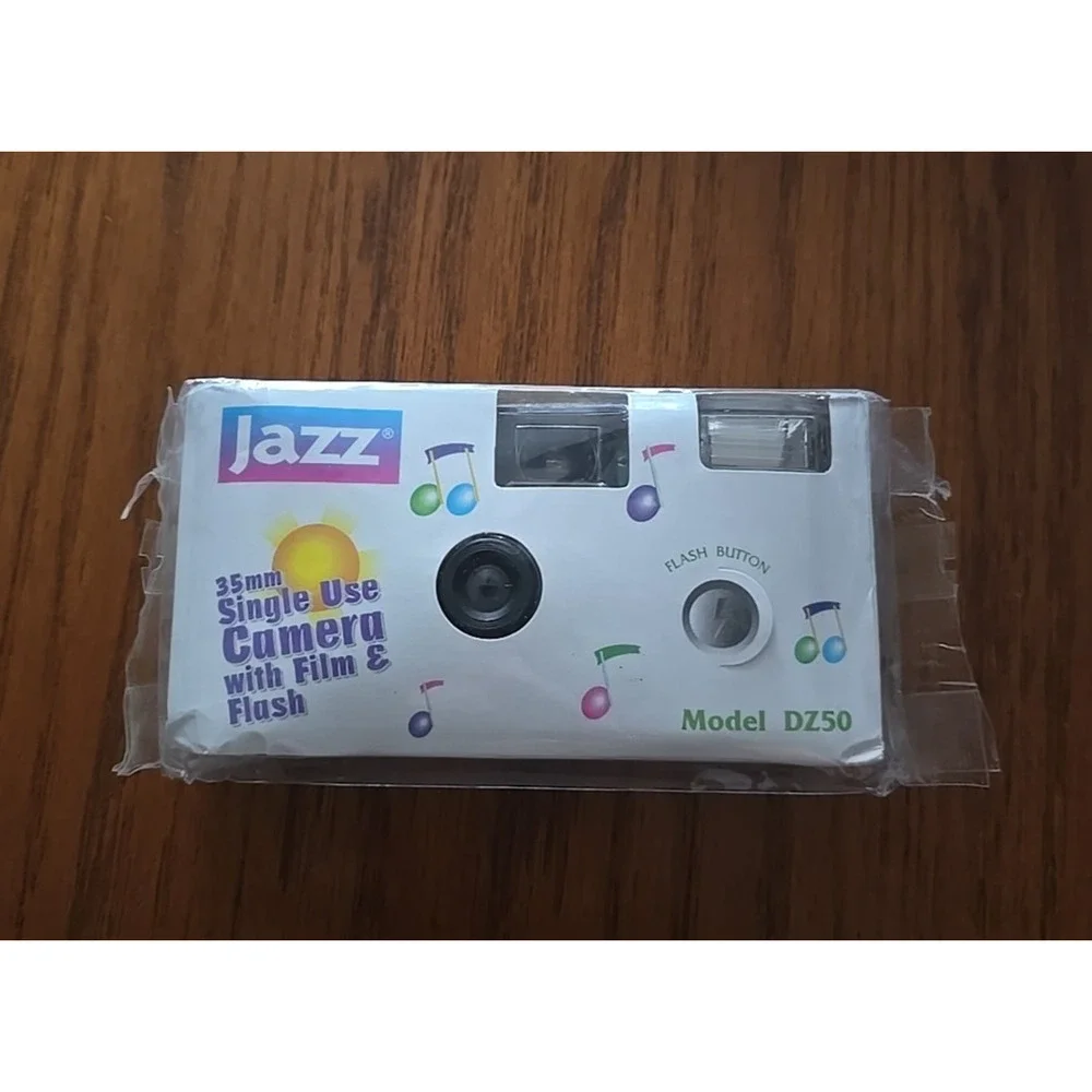 NEW Jazz Single Use 35mm Film & Flash Model DZ50 with 27‎ Exp Disposable Camera