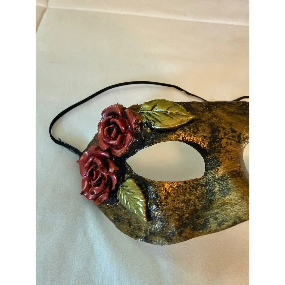 Unbranded venetian style