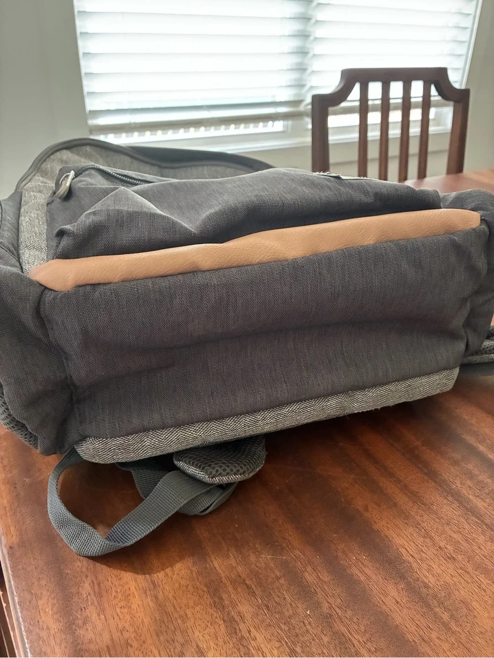 Eddie Bauer versatile eddie