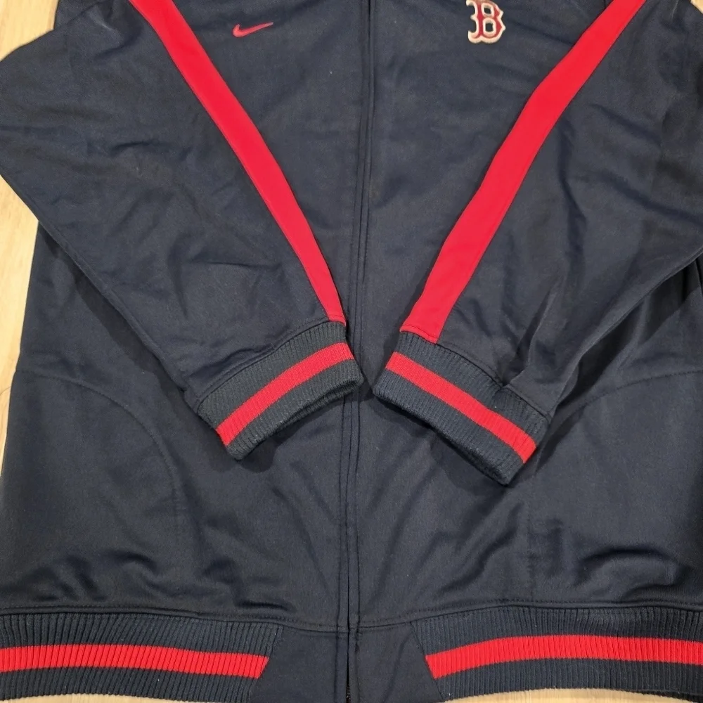 Nike stay warm