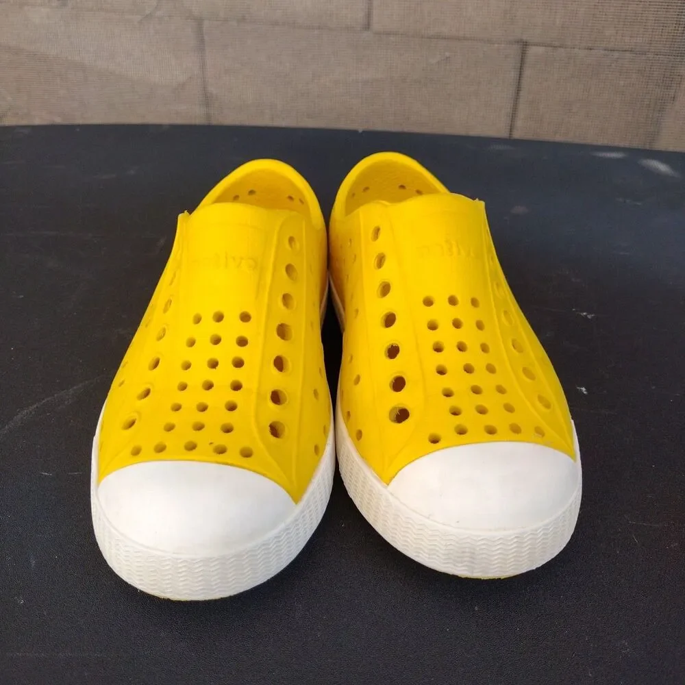 Native Jefferson Slip-On Water Shoes Unisex Kids Size C10 Yellow White