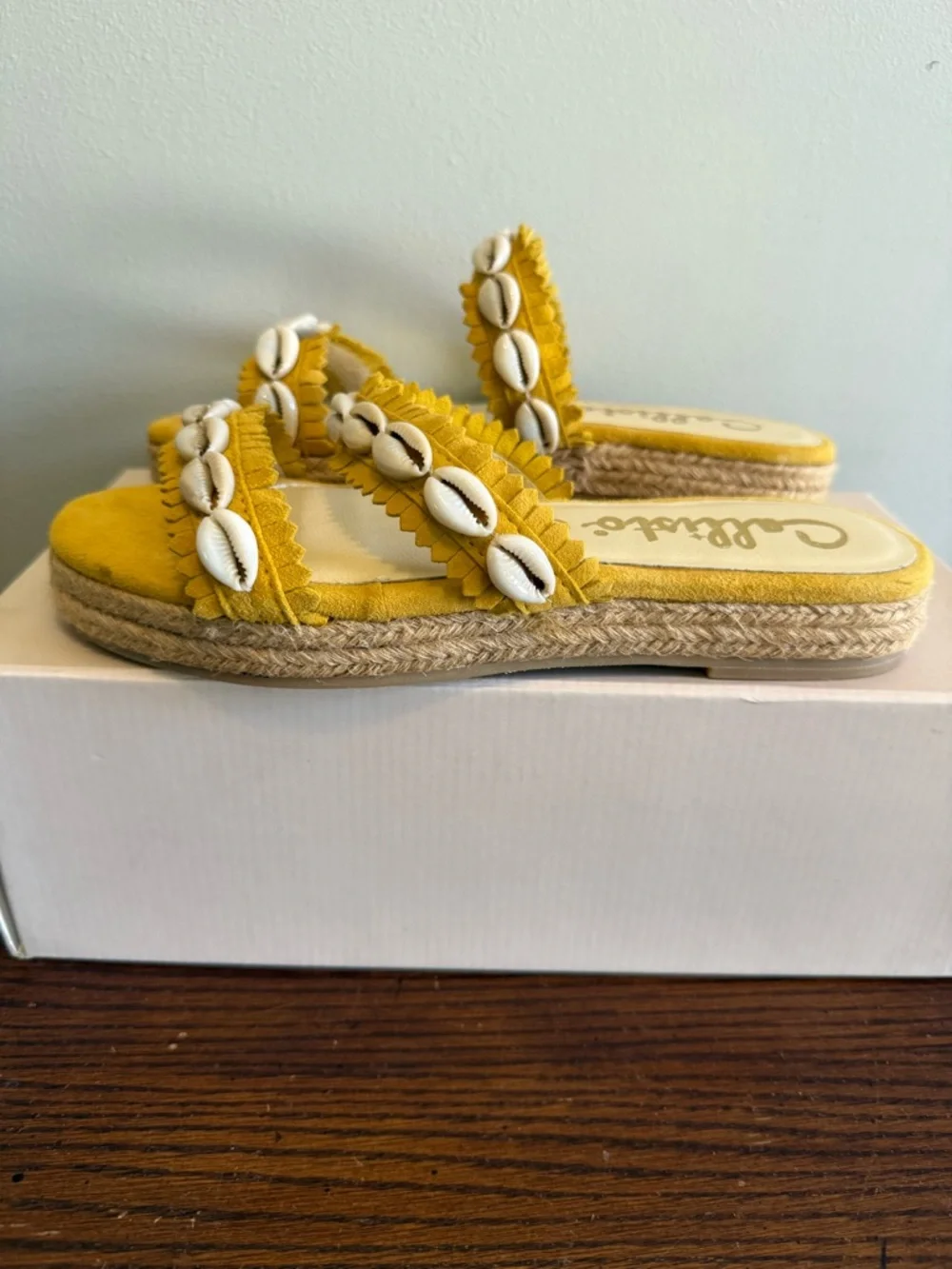 Callisto of California Yellow Shell-Embellished Women’s Slide Sandals‎ NEW